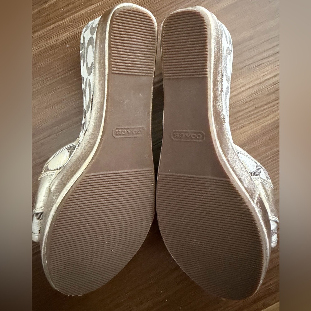 VINTAGE Coach Women's Sandals Size 7 - Picture 8 of 13